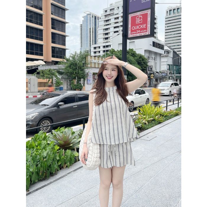 MOTIF STRIPE SLEEVELESS TOP & SHORTS SET-CREAM