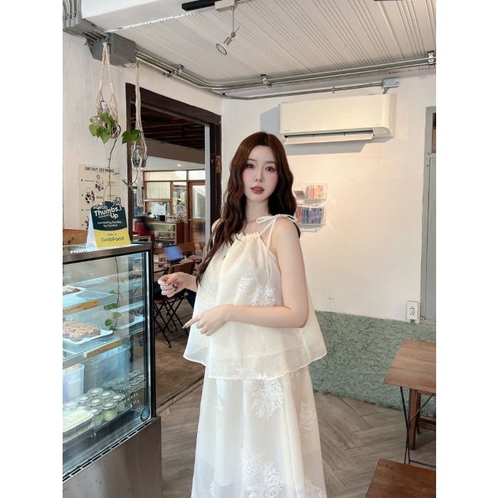 CHRYSAN EMBROIDERY TOP & SKIRT ORGANDY SET-CREAM