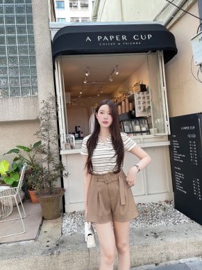 SAFARI RUFFLE WAIST SHORTS-M