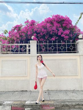 SATIN TRIMMED TWEED SHORTS-PINK