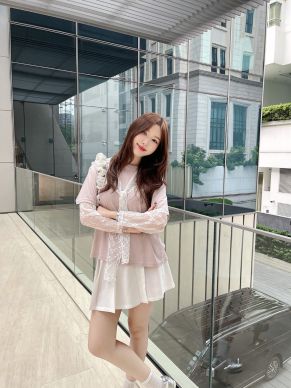 MIRALETTE LACE COLLAR BLOUSE-PINK
