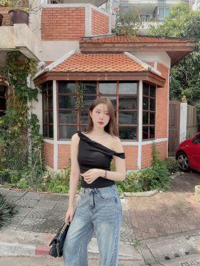 GLINT TWISTED TOP-BLACK