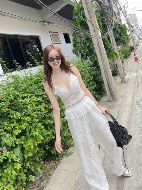 SYLVI LACE CROP TOP