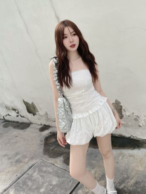 FLORETTE BALLOON LACE PUMPKIN SHORTS-WHITE