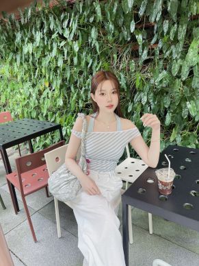 FLOMI STRIPE OFF SHOULDER TOP-BLUE