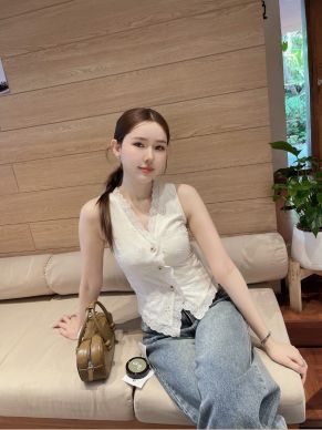 ELOUR LACE VEST TOP
