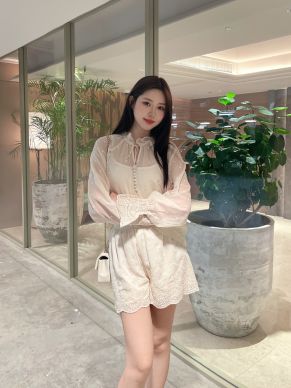 COLETTE LACE BLOUSE & SHORTS SET-CREAM