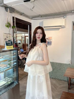 CHRYSAN EMBROIDERY TOP & SKIRT ORGANDY SET-CREAM