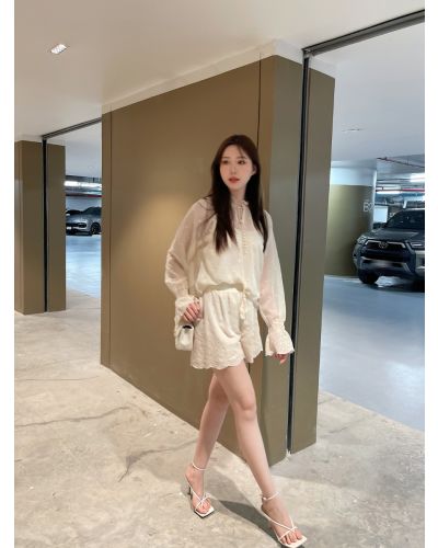 COLETTE LACE BLOUSE & SHORTS SET