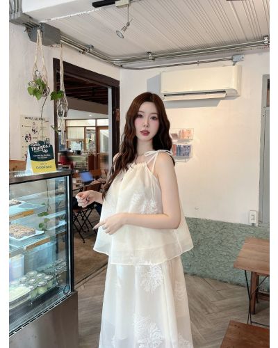 CHRYSAN EMBROIDERY TOP & SKIRT ORGANDY SET-CREAM